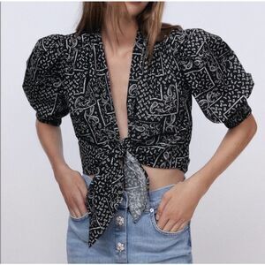 Zara EUC Front Tie Paisley Bandana Print Blouse Shirt Size XS